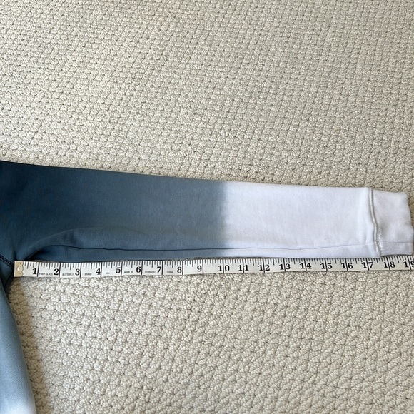 NWOT Peloton ombré sweatshirt size XS/extra-small - Picture 6 of 7